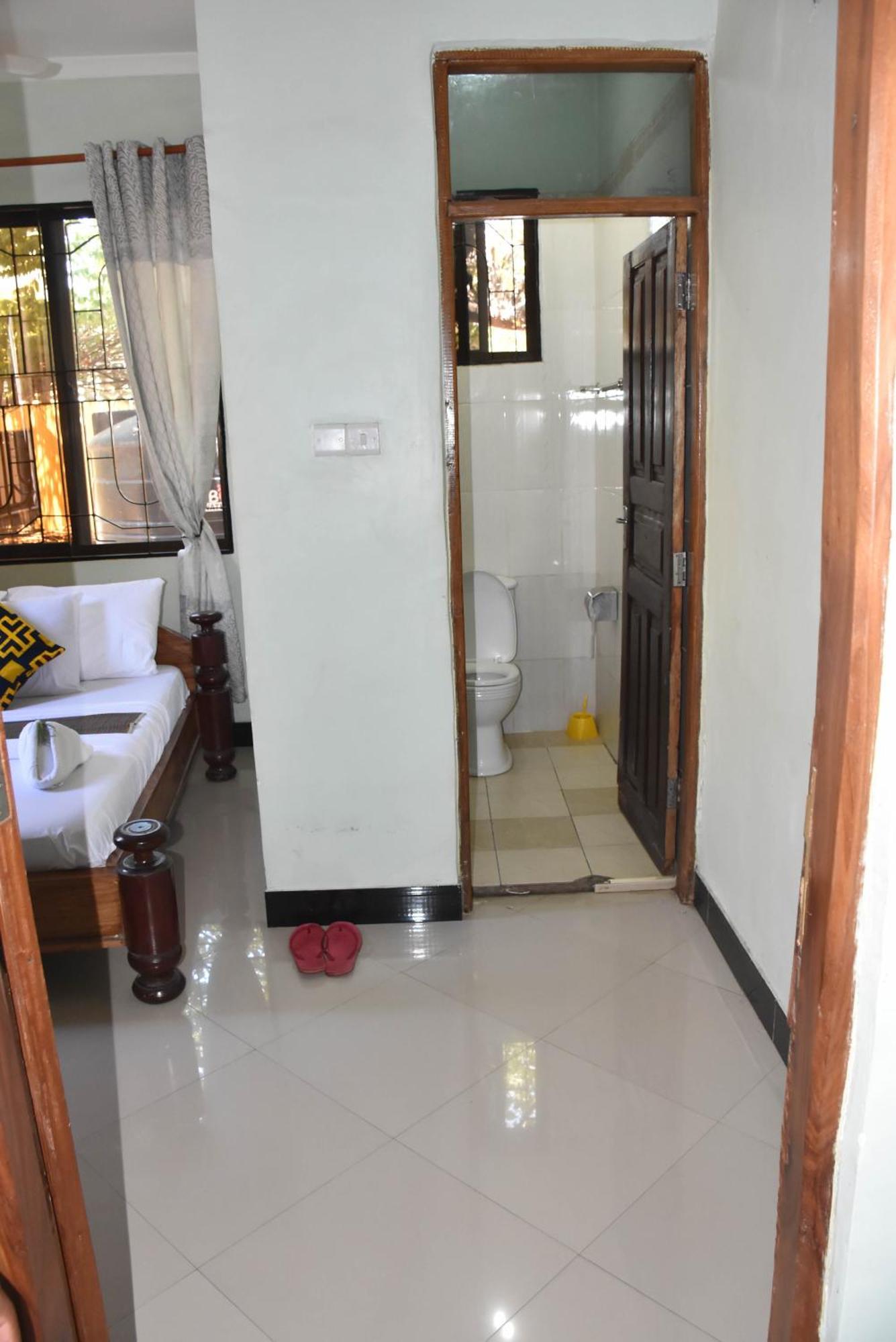 Travellers Home Νταρ ες Σαλάμ Εξωτερικό φωτογραφία