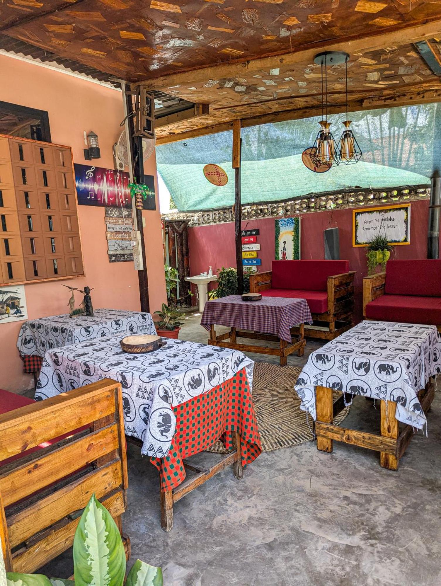 Travellers Home Νταρ ες Σαλάμ Εξωτερικό φωτογραφία
